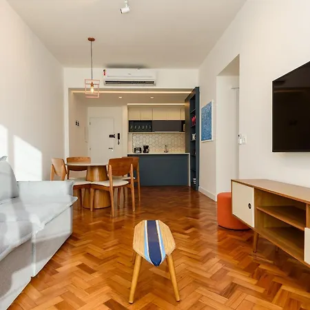 Omar do Rio: Moderno 3Qts a 130m da Praia de Ipanema e 60m do Metrô General Osório, c/ Internet 400mbps, Smart TV, Workstation e Máquina Lava&Seca 